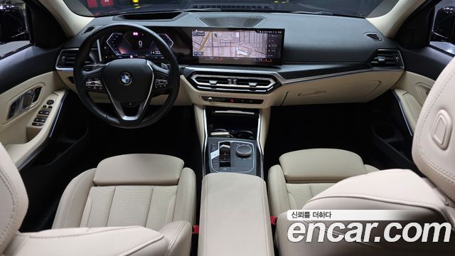 BMW 3-Series 320i