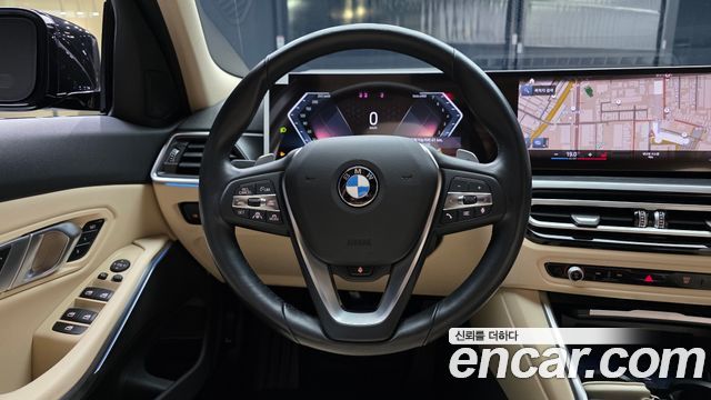 BMW 3-Series 320i