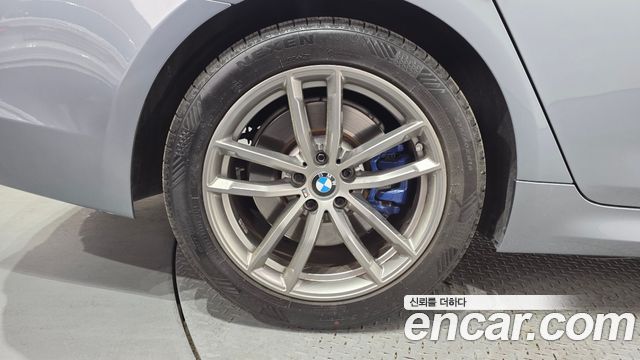 BMW 5-Series 530i M Sport Package Plus