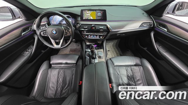 BMW 5-Series 530i M Sport Package Plus