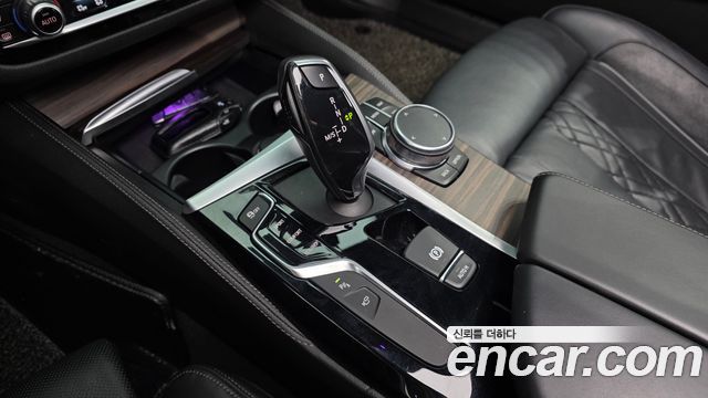 BMW 5-Series 530i M Sport Package Plus