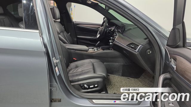 BMW 5-Series 530i M Sport Package Plus