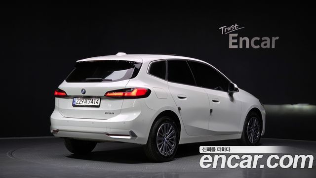 BMW 2-Series 220i Luxury