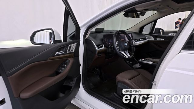 BMW 2-Series 220i Luxury
