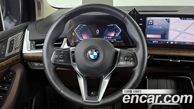 BMW 2-Series 220i Luxury