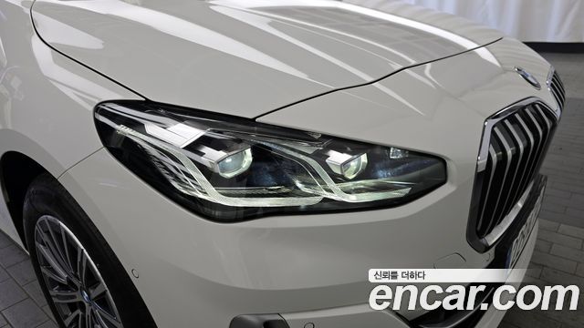 BMW 2-Series 220i Luxury