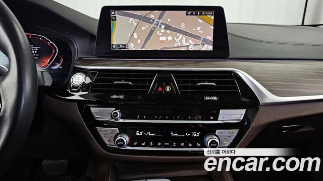 BMW 5-Series 520d Luxury Plus