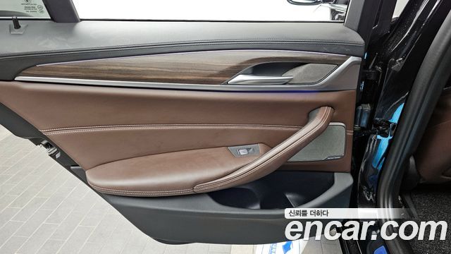 BMW 5-Series 520d Luxury Plus