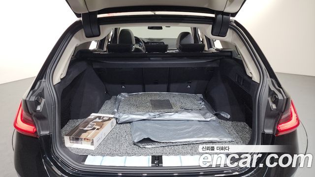 BMW 3-Series 320i Touring Luxury