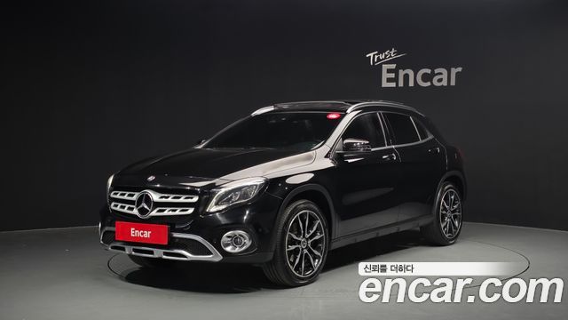 Mercedes-Benz GLA-Class GLA250 4MATIC