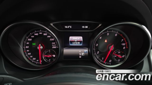 Mercedes-Benz GLA-Class GLA250 4MATIC