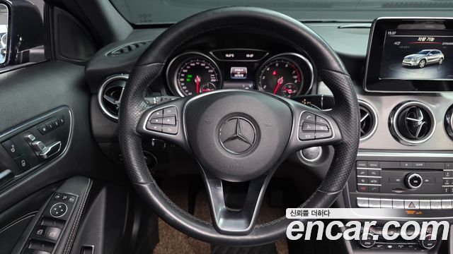 Mercedes-Benz GLA-Class GLA250 4MATIC