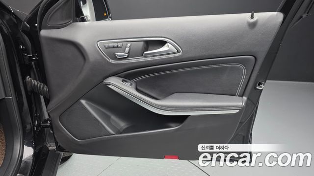 Mercedes-Benz GLA-Class GLA250 4MATIC