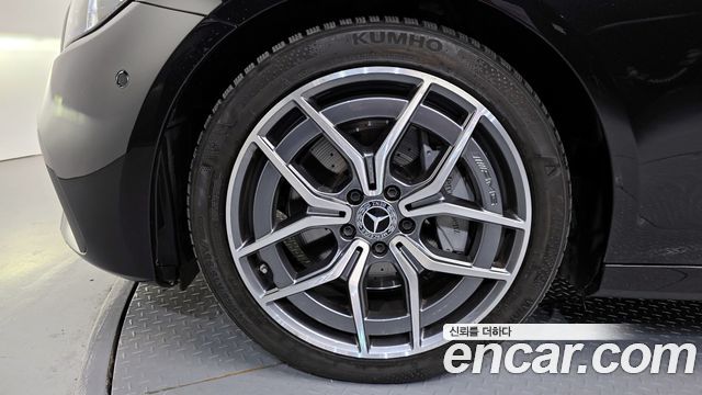 Mercedes-Benz E-Class E220d 4MATIC AMG Line