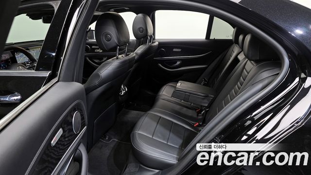 Mercedes-Benz E-Class E220d 4MATIC AMG Line