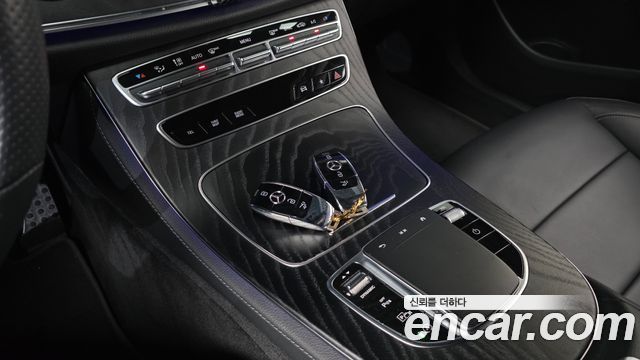 Mercedes-Benz E-Class E220d 4MATIC AMG Line