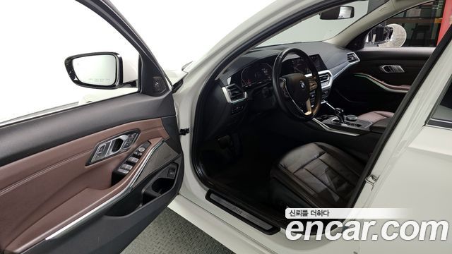 BMW 3-Series 320d Luxury