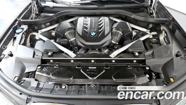 BMW X7 M50i 6STR