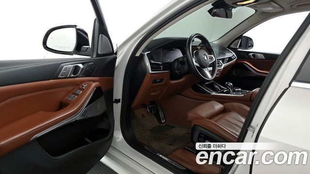 BMW X7 M50i 6STR