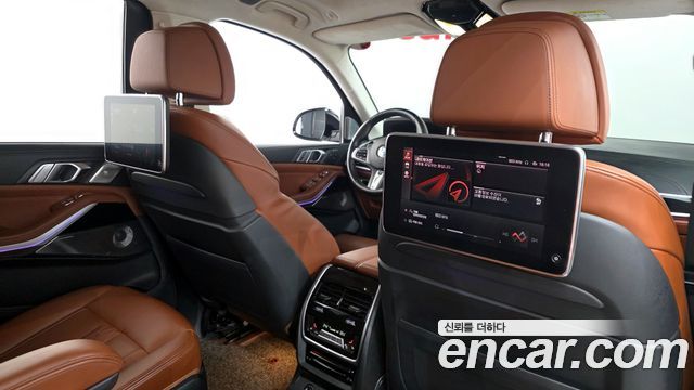 BMW X7 M50i 6STR
