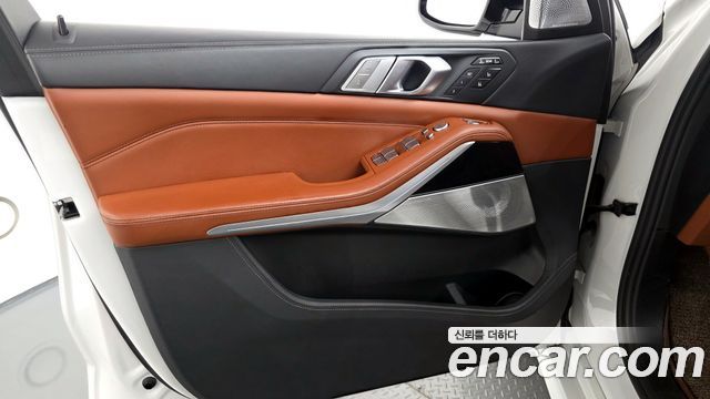 BMW X7 M50i 6STR