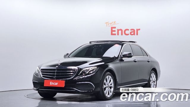 Mercedes-Benz E-Class E300 4MATIC Exclusive