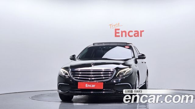 Mercedes-Benz E-Class E300 4MATIC Exclusive