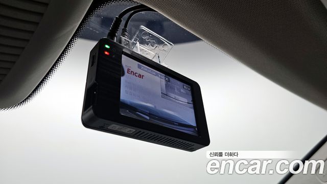 Mercedes-Benz E-Class E300 4MATIC Exclusive