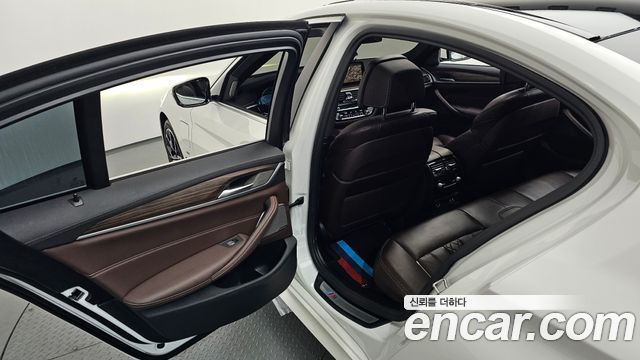 BMW 5-Series 530e M Sport