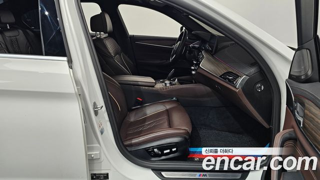 BMW 5-Series 530e M Sport