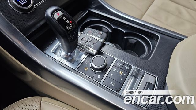 Land Rover Range Rover Sport 3.0 SDV6 HSE Dynamic