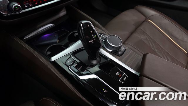 BMW 5-Series 530i Luxury