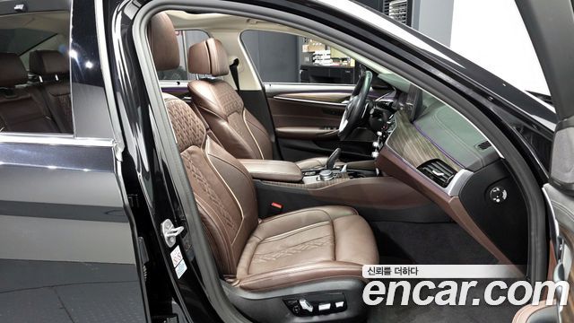 BMW 5-Series 530i Luxury