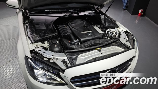 Mercedes-Benz C-Class C200 Avantgarde