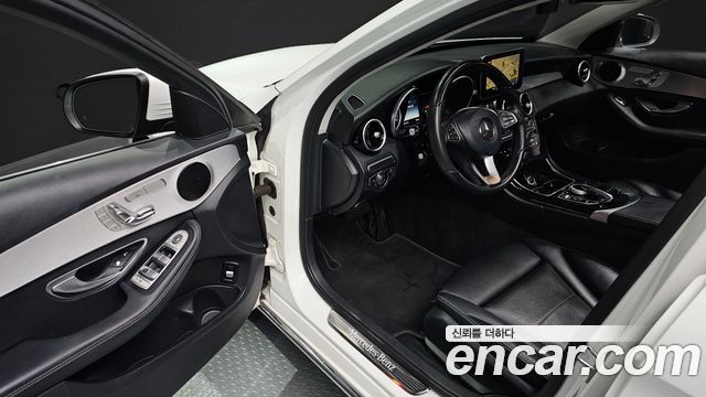 Mercedes-Benz C-Class C200 Avantgarde