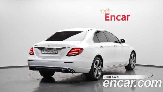 Mercedes-Benz E-Class E220d Avantgarde