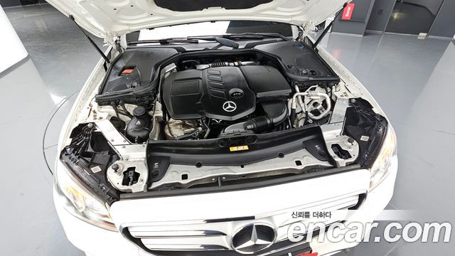 Mercedes-Benz E-Class E220d Avantgarde