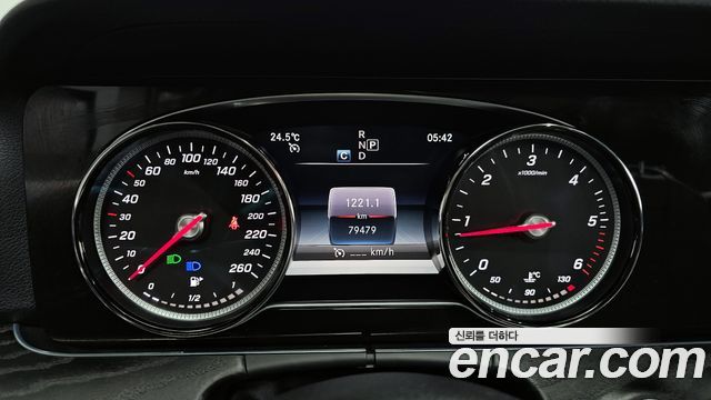 Mercedes-Benz E-Class E220d Avantgarde