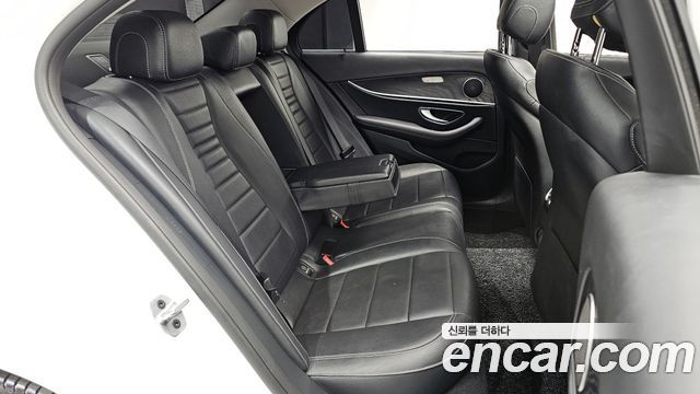 Mercedes-Benz E-Class E220d Avantgarde