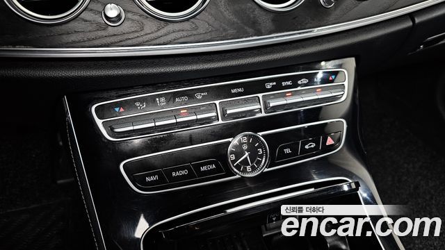 Mercedes-Benz E-Class E220d Avantgarde