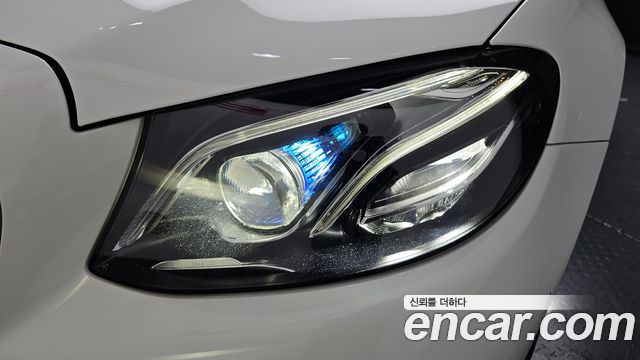 Mercedes-Benz E-Class E220d Avantgarde