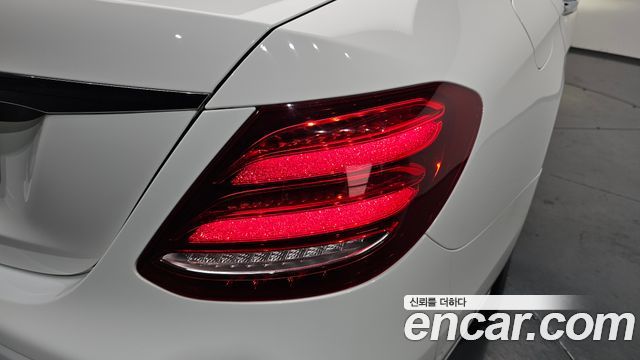 Mercedes-Benz E-Class E220d Avantgarde