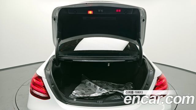 Mercedes-Benz E-Class E220d Avantgarde