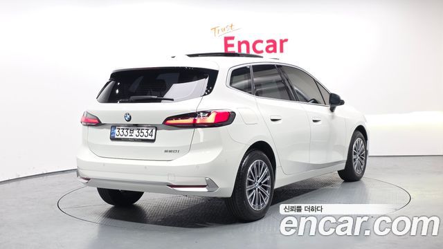 BMW 2-Series 220i Luxury