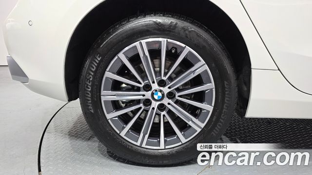 BMW 2-Series 220i Luxury