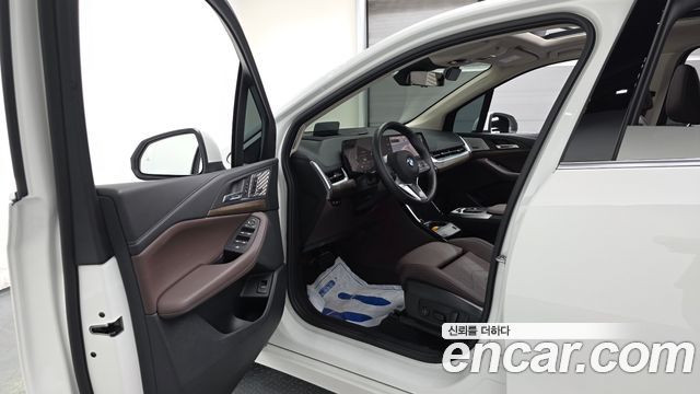 BMW 2-Series 220i Luxury