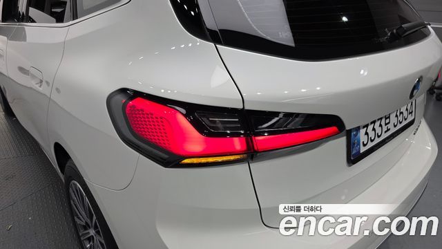 BMW 2-Series 220i Luxury