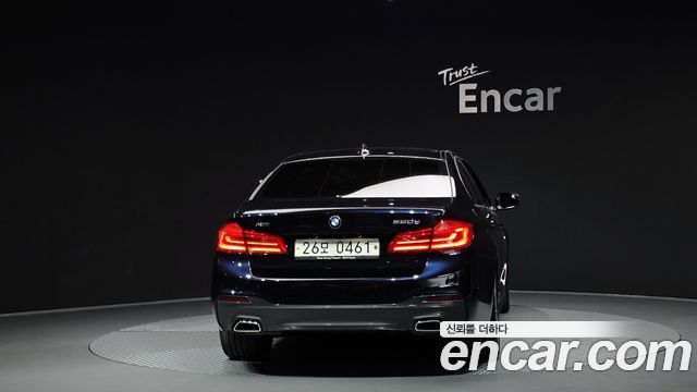 BMW 5-Series 520d xDrive M Sport Package Plus