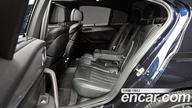 BMW 5-Series 520d xDrive M Sport Package Plus