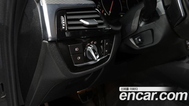 BMW 5-Series 520d xDrive M Sport Package Plus